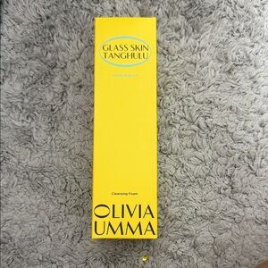 Olivia Umma Glass Skin Cleansing Foam